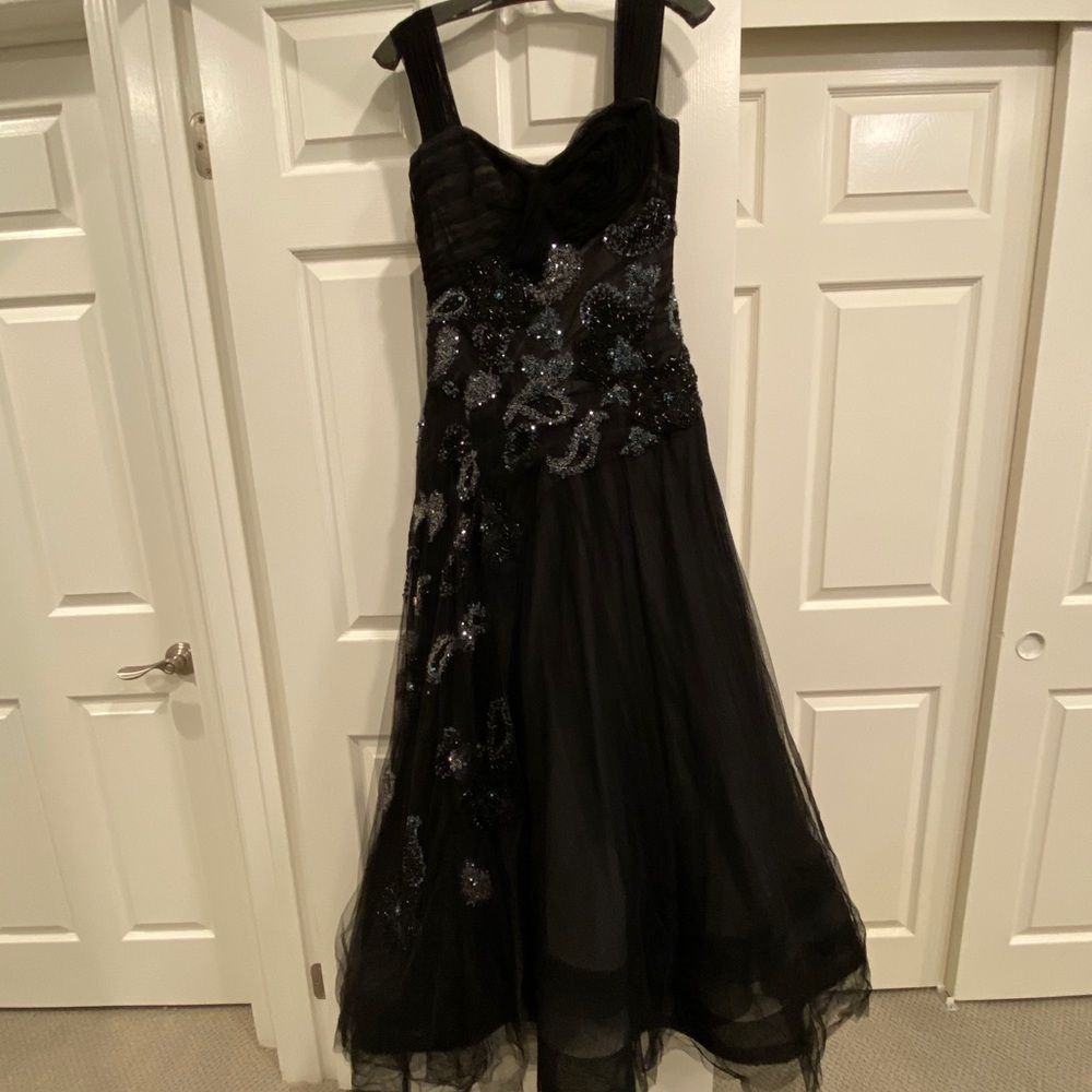 Monique Lhuillier black gown Sz 10 worn once $6500